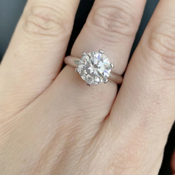 2 TCW GENIUNE D  BRILLIANT WHITE MOISSANITE - Picture 2 of 10